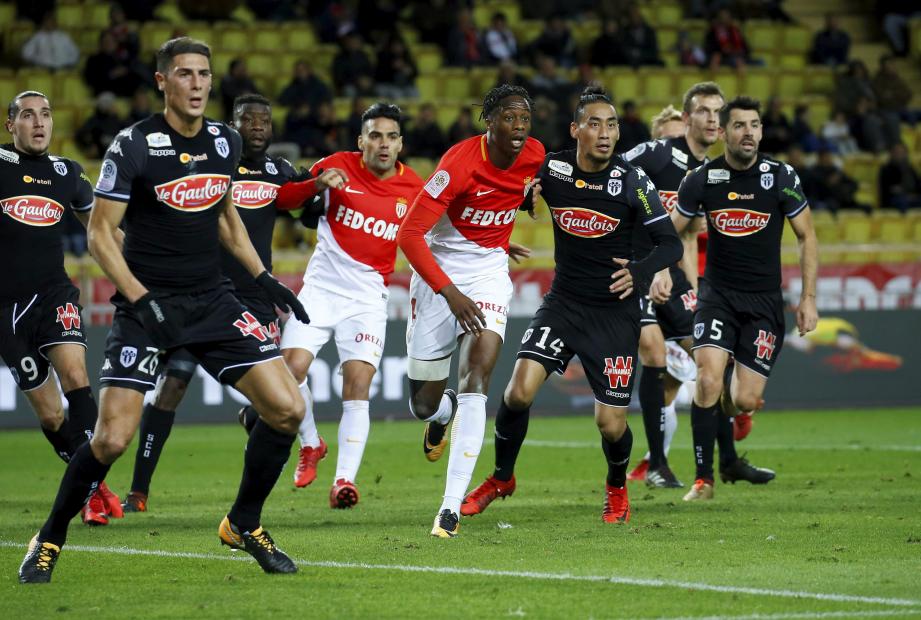 soi-keo-ca-cuoc-bong-da-ngay-5-2-as-monaco-vs-angers-kiem-diem-o-cong-quoc-b9 2