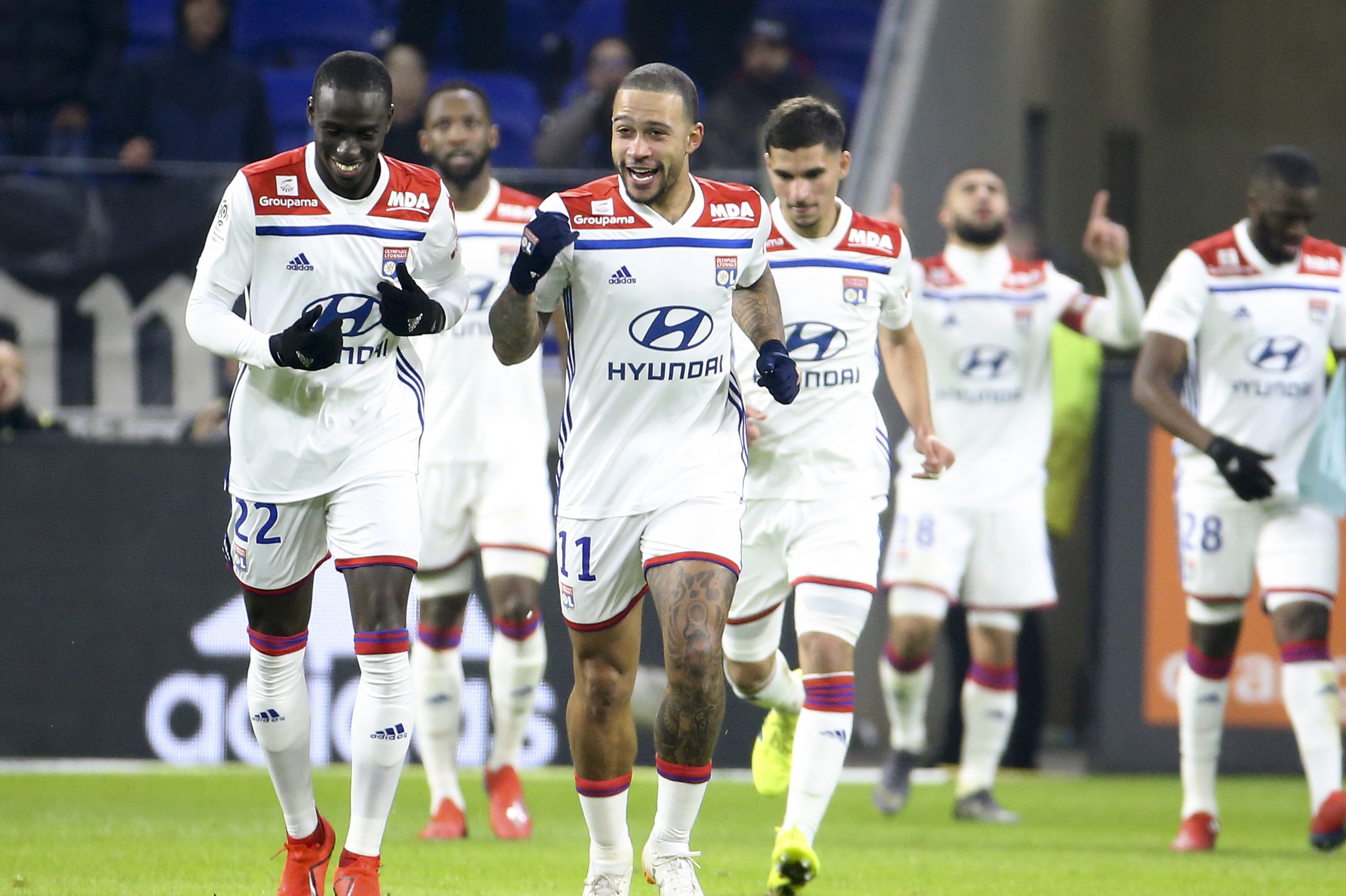 soi-keo-ca-cuoc-bong-da-ngay-6-2-lyon-vs-amiens-te-hai-san-khach-b9 2