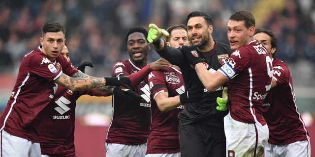 TURIN, ITALY - FEBRUARY 10: Salvatore Sirigu of Torino FC celebrates after saving a penalty during the Serie A match between Torino FC and Udinese at Stadio Olimpico di Torino on February 10, 2019 in Turin, Italy. (Photo by Valerio Pennicino/Getty Images)