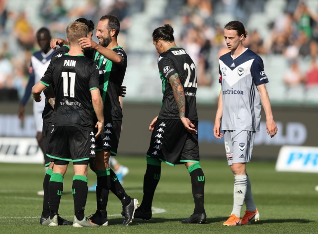 GEELONG, AUSTRALIA - DECEMBER 08: Western United celebrates after they defeated the Victory during the round nine A-League match between Western United and Melbourne Victory at GMHBA Stadium on December 08, 2019 in Geelong, Australia. (Photo by Robert Cianflone/Getty Images)